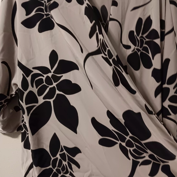 Alfani Beige Cardigan with Black Floral Print - Picture 4 of 11